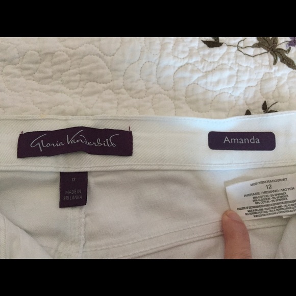 Jeans - Picture 2 of 3